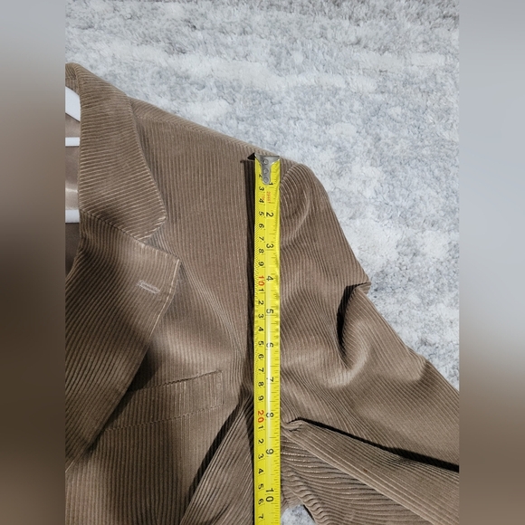 Men's Tan Corduroy Blazer - Picture 12 of 12